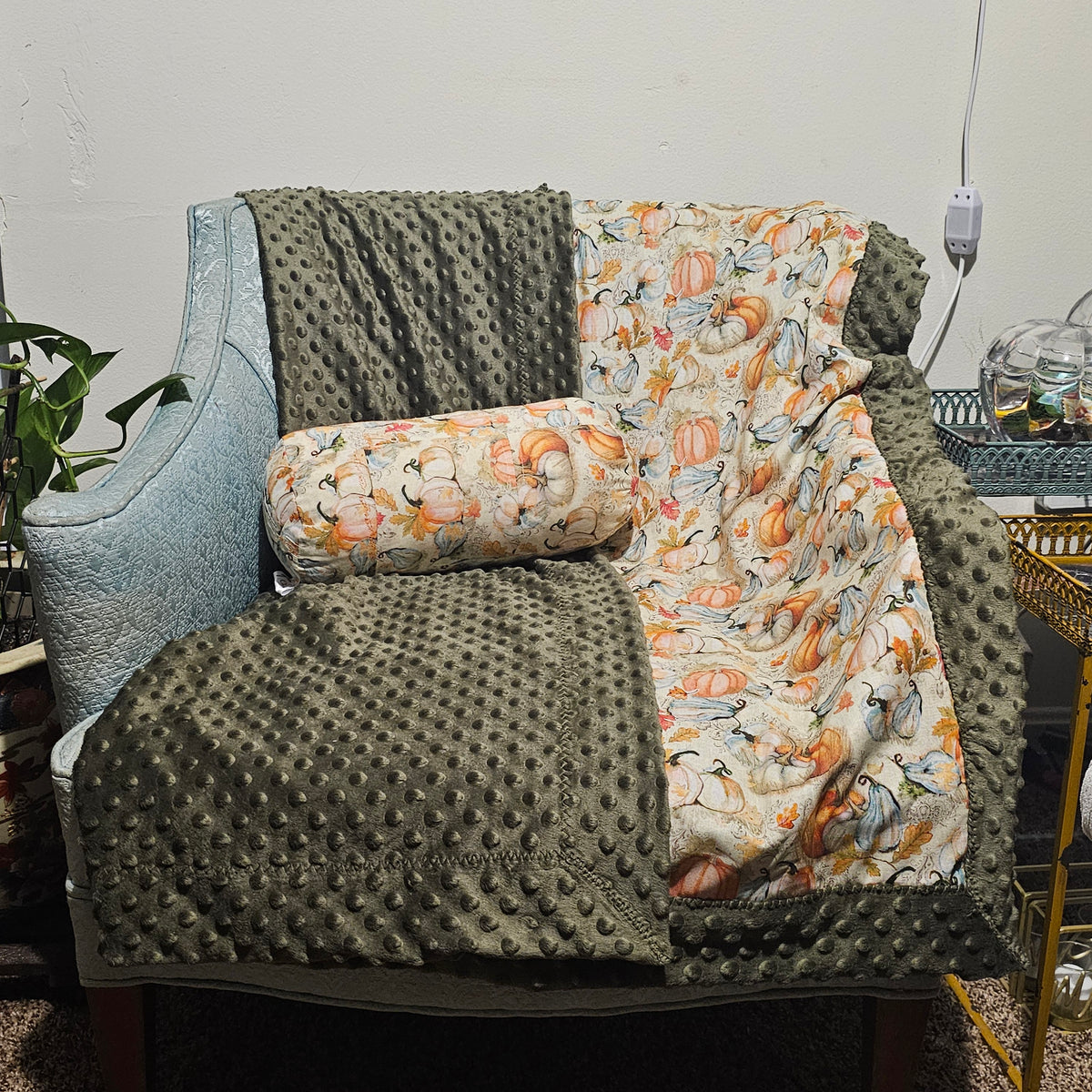 Lots of Gourds with pillow